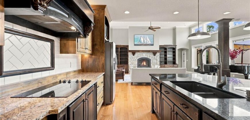 7810 NW Scenic Drive, Weatherby Lake, MO 64152