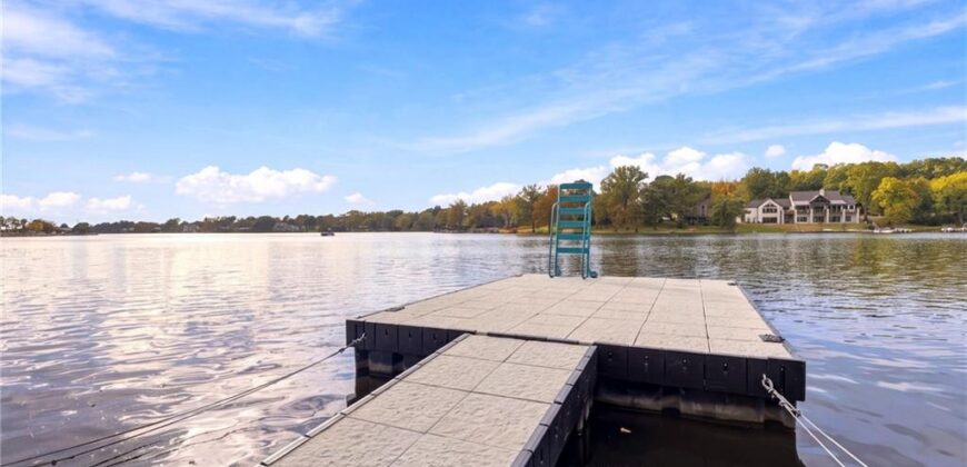 7810 NW Scenic Drive, Weatherby Lake, MO 64152