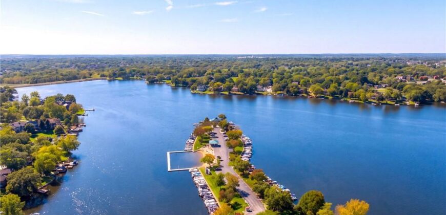 7810 NW Scenic Drive, Weatherby Lake, MO 64152