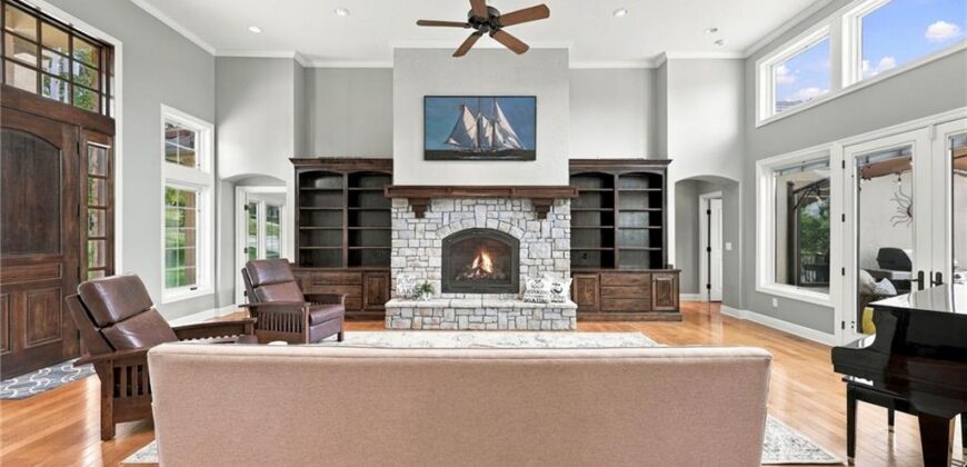 7810 NW Scenic Drive, Weatherby Lake, MO 64152