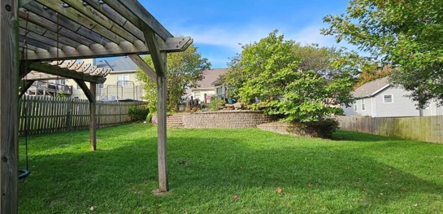 210 Porter Drive, Smithville, MO 64089