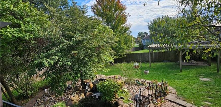 210 Porter Drive, Smithville, MO 64089