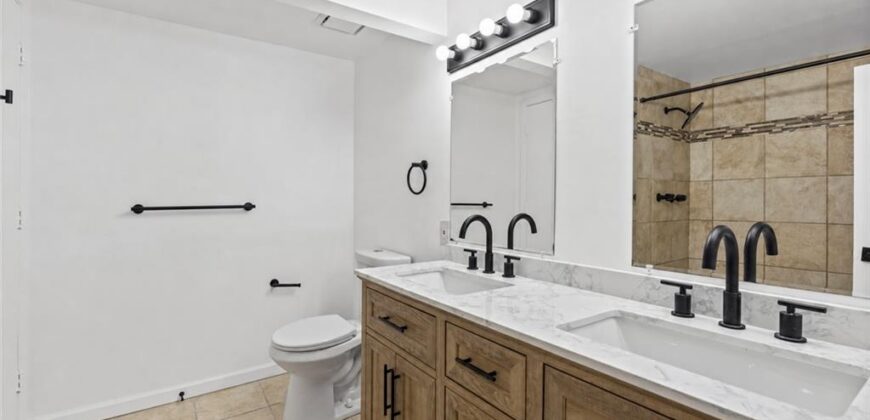 2403 NE Shady Lane Drive, Gladstone, MO 64118