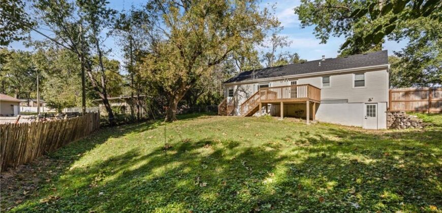 2403 NE Shady Lane Drive, Gladstone, MO 64118