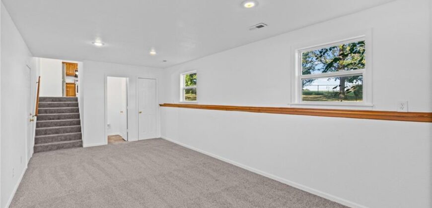 29408 Vickie Drive, Excelsior Springs, MO 64024