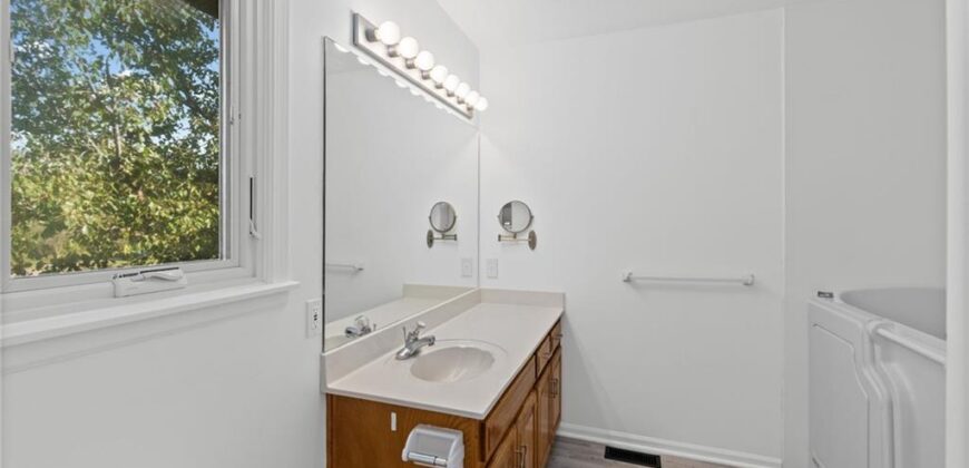 29408 Vickie Drive, Excelsior Springs, MO 64024