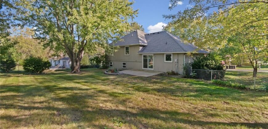 29408 Vickie Drive, Excelsior Springs, MO 64024