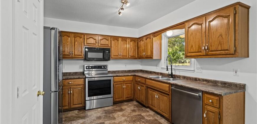 29408 Vickie Drive, Excelsior Springs, MO 64024