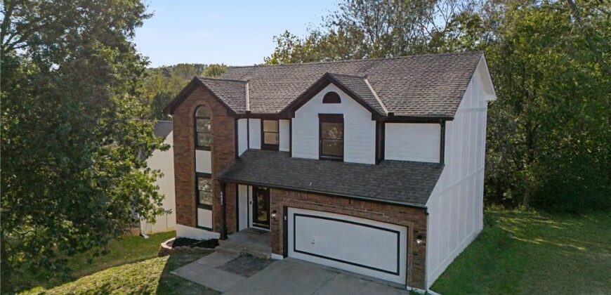 6482 NW Valley Drive, Kansas City, MO 64152