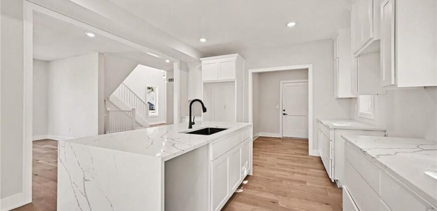 5514 NW Verlin Drive, Parkville, MO 64152