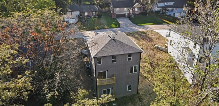 5516 NW Verlin Drive, Kansas City, MO 64152