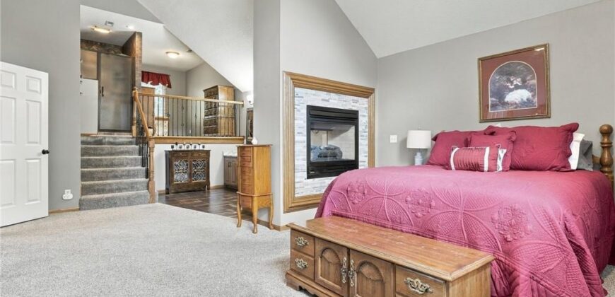 1718 Aspen Lane, Excelsior Springs, MO 64024