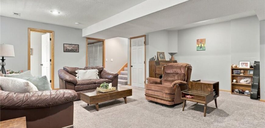 1718 Aspen Lane, Excelsior Springs, MO 64024