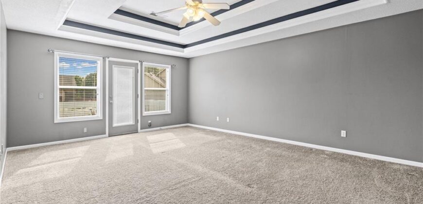 1703 NE 181st Terrace, Smithville, MO 64089