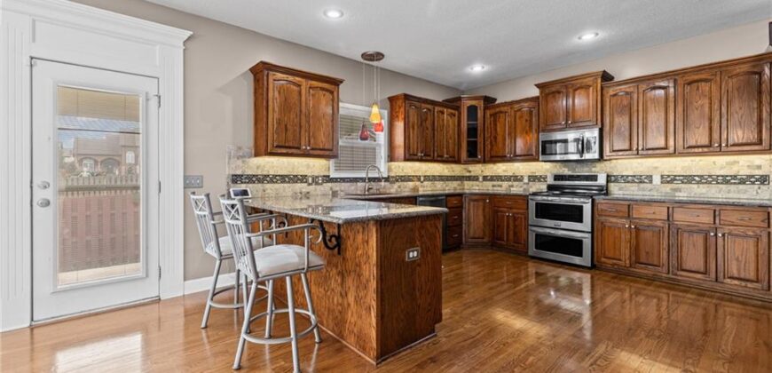 1703 NE 181st Terrace, Smithville, MO 64089