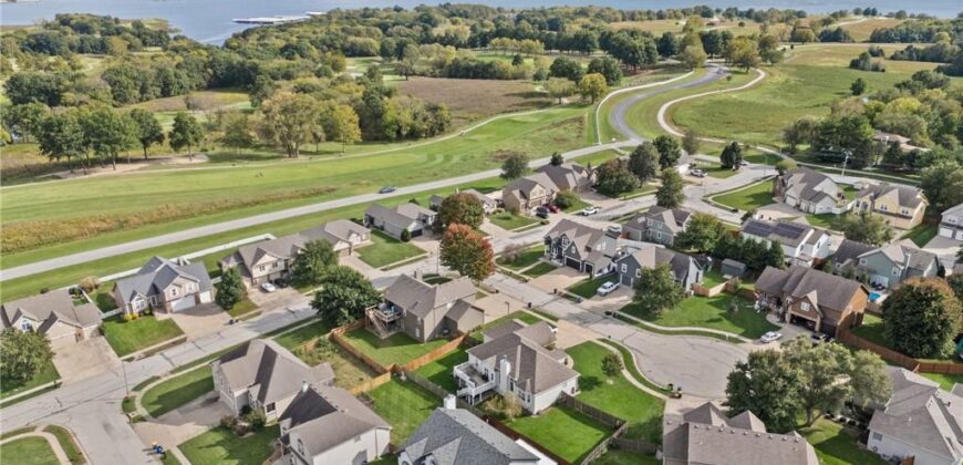 1703 NE 181st Terrace, Smithville, MO 64089