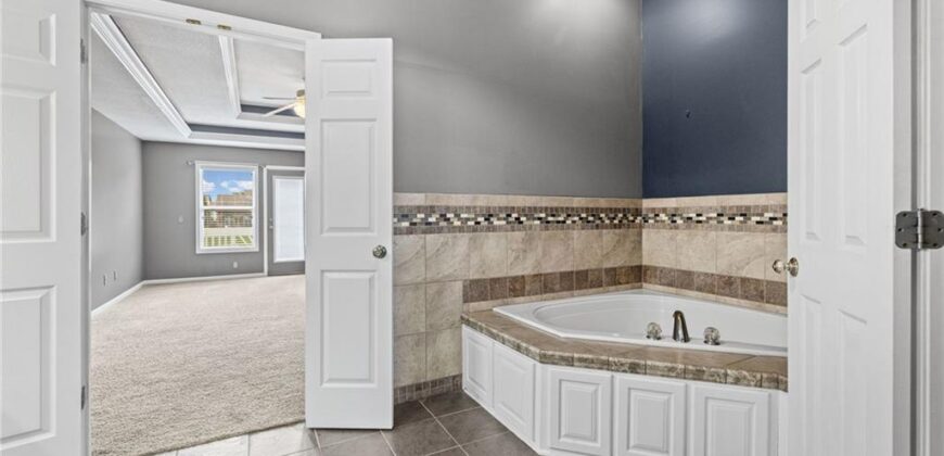 1703 NE 181st Terrace, Smithville, MO 64089
