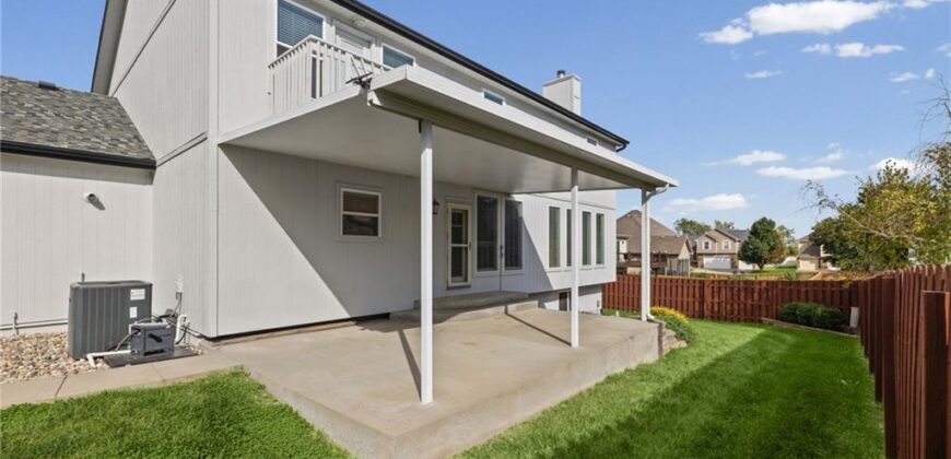 1703 NE 181st Terrace, Smithville, MO 64089