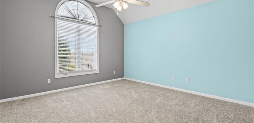 1703 NE 181st Terrace, Smithville, MO 64089
