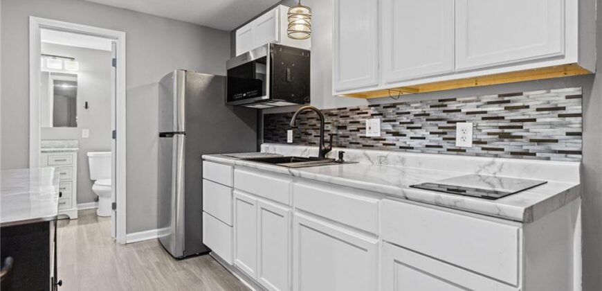 1703 NE 181st Terrace, Smithville, MO 64089