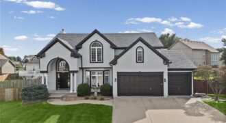 1703 NE 181st Terrace, Smithville, MO 64089