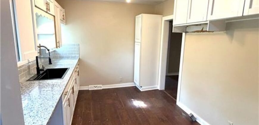 4429 NE Winn Road, Kansas City, MO 64117