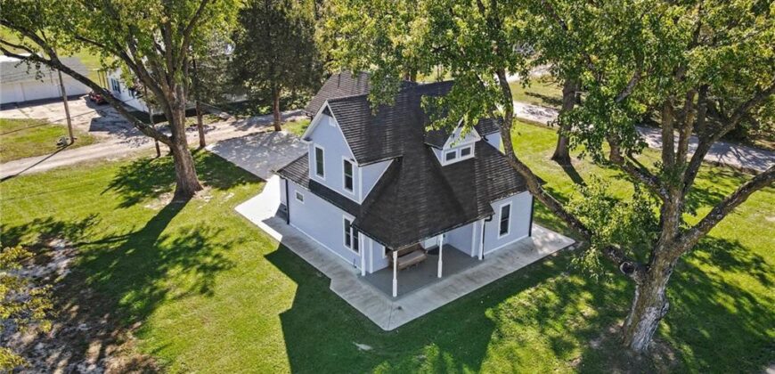 495 Main Street, Holt, MO 64048