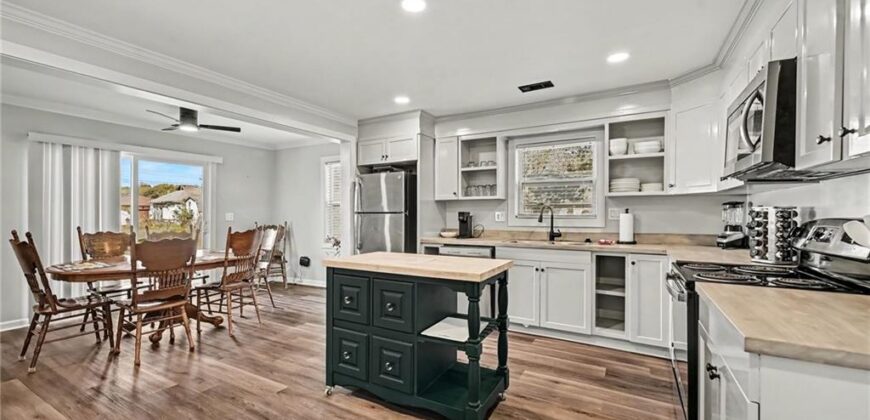 190 4th Street, Holt, MO 64048