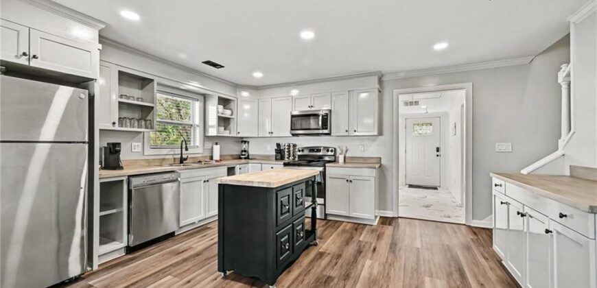 190 4th Street, Holt, MO 64048