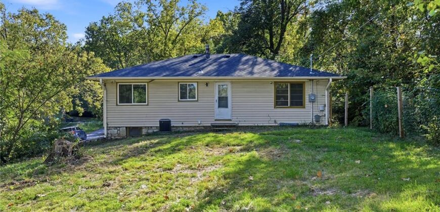 2216 NE 39th Terrace, Kansas City, MO 64116