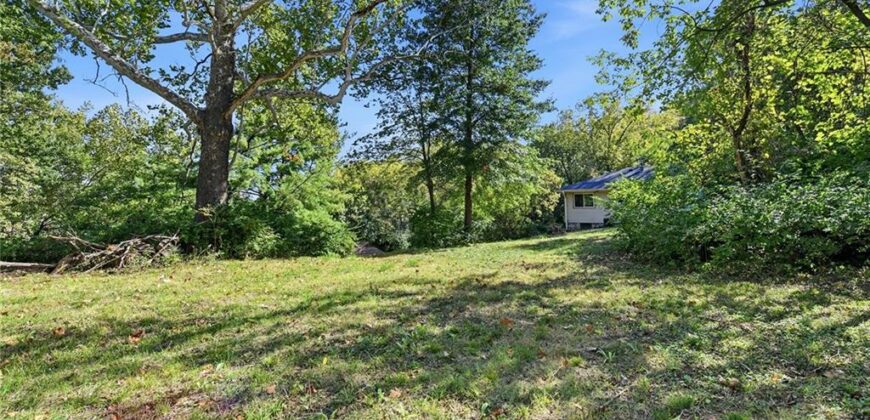 2216 NE 39th Terrace, Kansas City, MO 64116