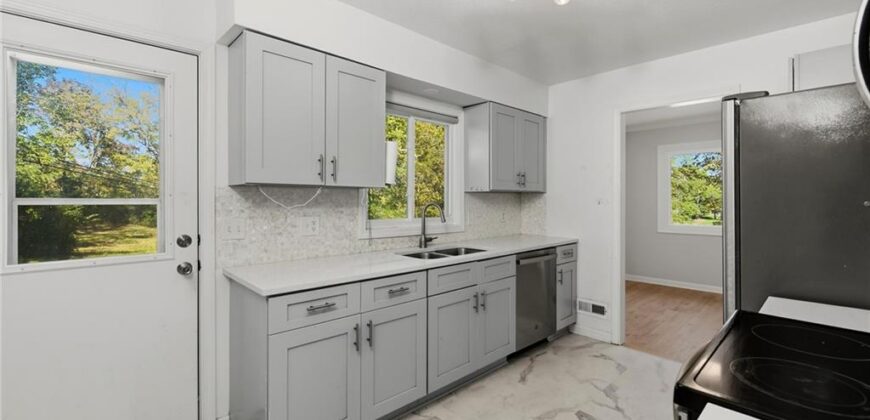 2216 NE 39th Terrace, Kansas City, MO 64116