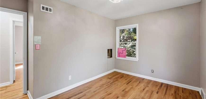 2216 NE 39th Terrace, Kansas City, MO 64116