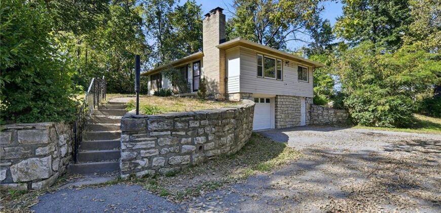 2216 NE 39th Terrace, Kansas City, MO 64116