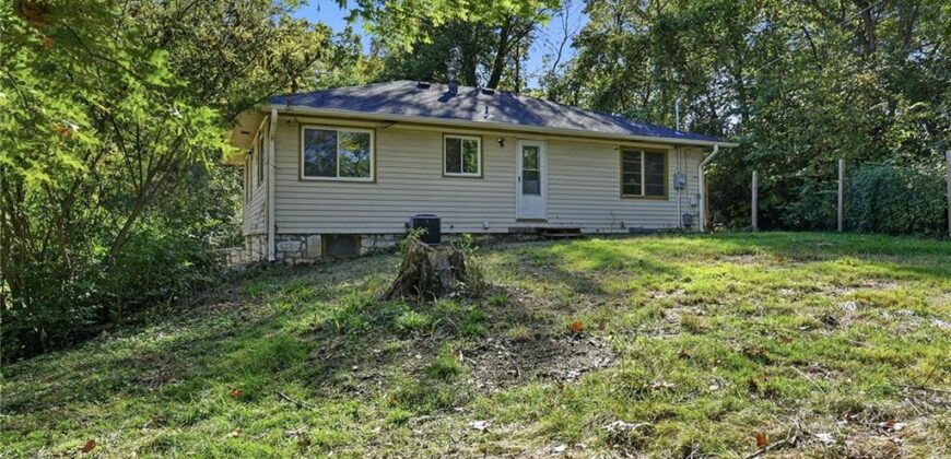 2216 NE 39th Terrace, Kansas City, MO 64116