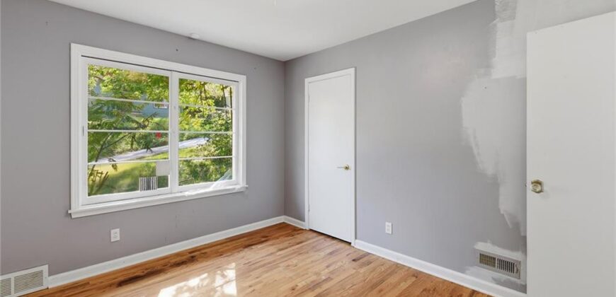 2216 NE 39th Terrace, Kansas City, MO 64116