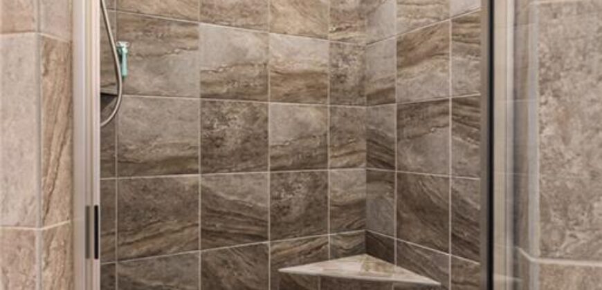 6186 Lime Stone Court, Parkville, MO 64152