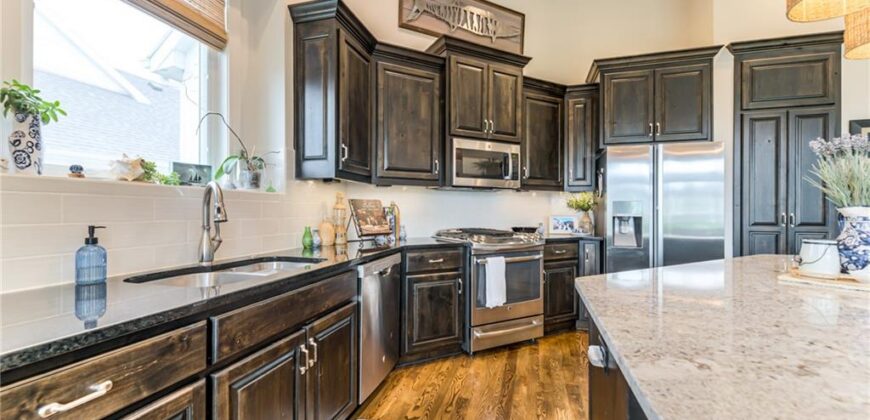 6186 Lime Stone Court, Parkville, MO 64152