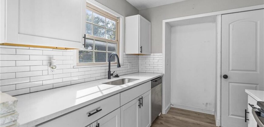 3203 NE 56Th Street, Kansas City, MO 64119