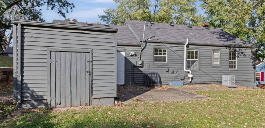 3203 NE 56Th Street, Kansas City, MO 64119