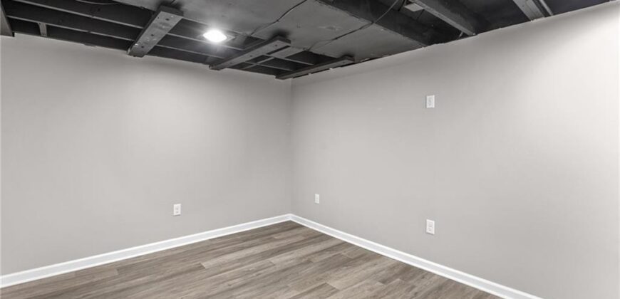 3203 NE 56Th Street, Kansas City, MO 64119