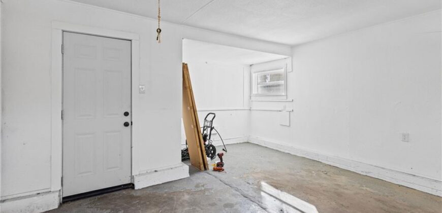 3203 NE 56Th Street, Kansas City, MO 64119