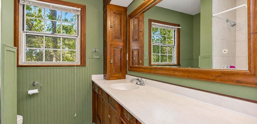 622 Walnut Street, Liberty, MO 64068