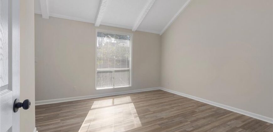 421 NE 90th Terrace, Kansas City, MO 64155