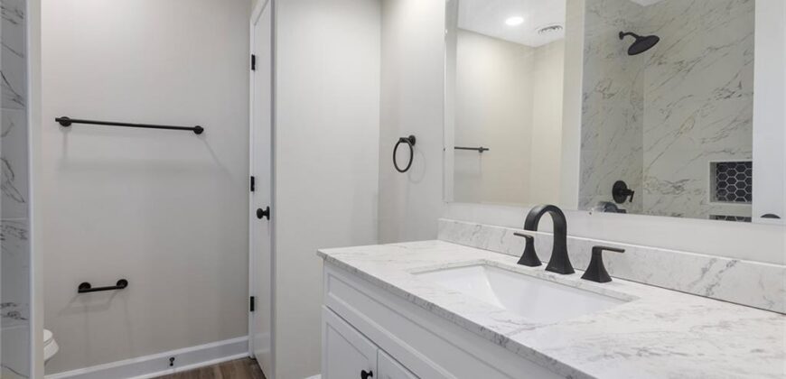 421 NE 90th Terrace, Kansas City, MO 64155