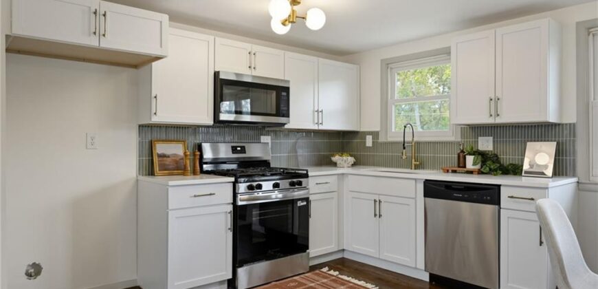 6813 N Tracy Avenue, Gladstone, MO 64118