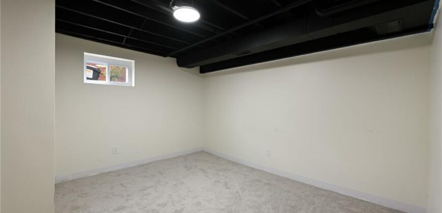 6813 N Tracy Avenue, Gladstone, MO 64118