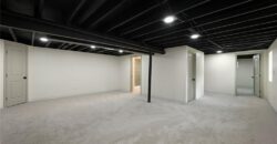 6813 N Tracy Avenue, Gladstone, MO 64118