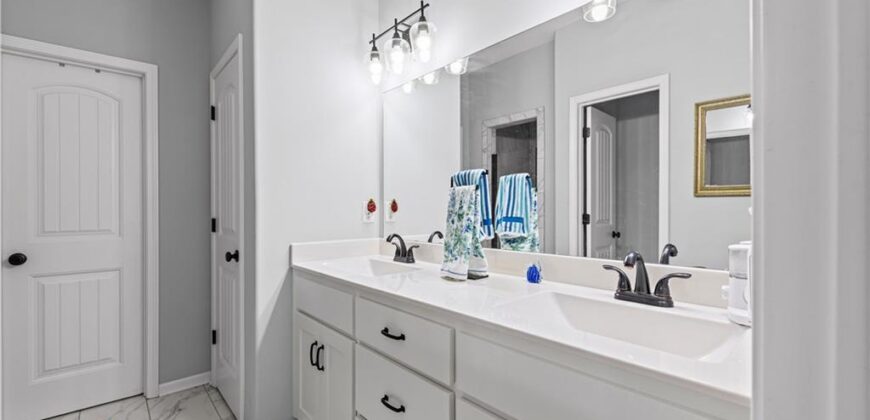 1715 Johnston Street, Liberty, MO 64068