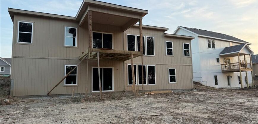 516 Skyview Lane, Liberty, MO 64068